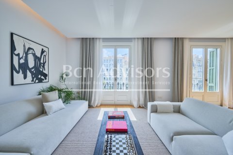 Apartamento de 3 dormitorios en venta en Barcelona, Cataluña, Spain № 2854 - foto 9