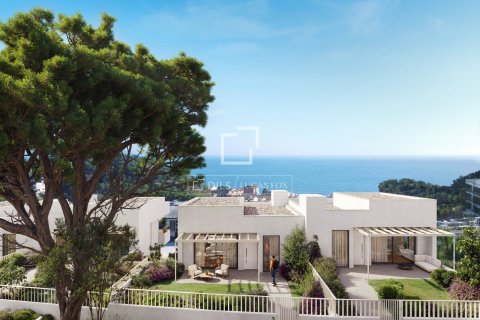 Villa de 4 dormitorios en venta en Caldes d'Estrac, Barcelona, Cataluña, Spain № 4176 - foto 2