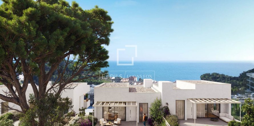 Villa de 4 dormitorios en venta en Caldes d'Estrac, Barcelona, Cataluña, Spain № 4175