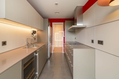 4 chambres apartment à vendre à Barcelona, Catalonia, Spain № 4174 - photo 4