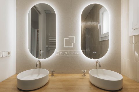 3 chambres apartment à vendre à Barcelona, Catalonia, Spain № 3730 - photo 11