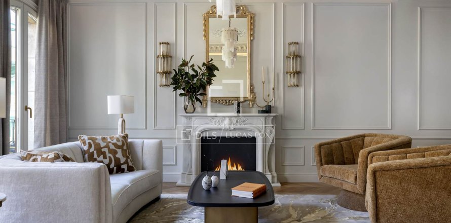 Apartamento de 3 dormitorios en venta en Barcelona, Cataluña, Spain № 3728