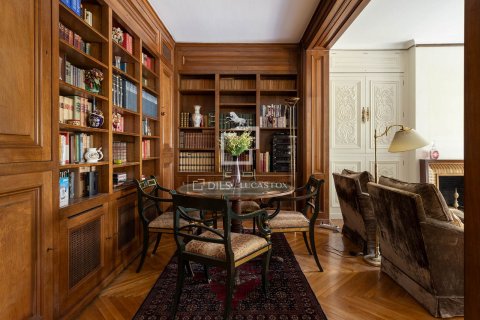 5 chambres apartment à vendre à Barcelona, Catalonia, Spain № 3731 - photo 6