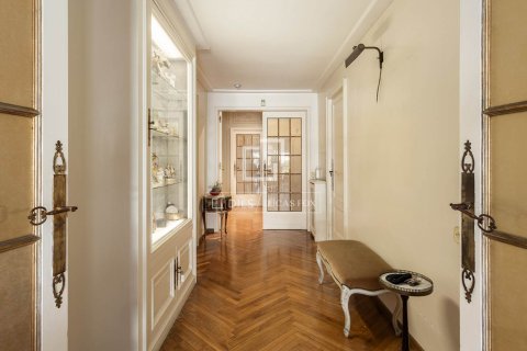 5 chambres apartment à vendre à Barcelona, Catalonia, Spain № 3731 - photo 19