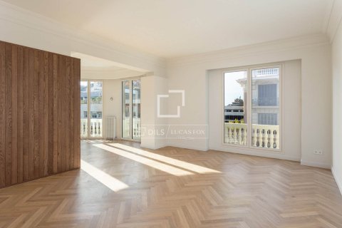 4 chambres apartment à vendre à Barcelona, Catalonia, Spain № 3725