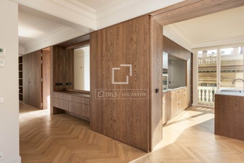 4 chambres apartment à vendre à Barcelona, Catalonia, Spain № 3725 - photo 19