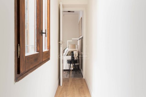 Apartamento de 3 dormitorios en venta en Barcelona, Cataluña, Spain № 3729 - foto 25