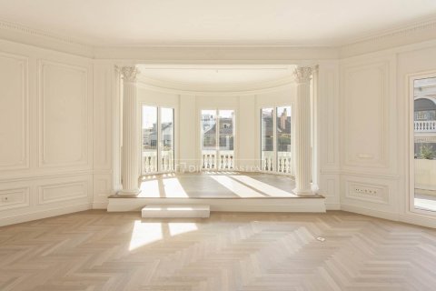 4 chambres penthouse à vendre à Barcelona, Catalonia, Spain № 3726 - photo 3