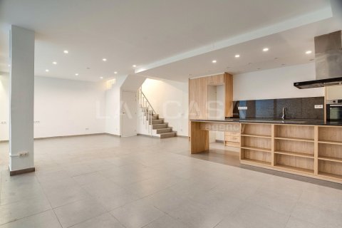 Коммерческая недвижимость 156м² в Эшампле, Барселона, Каталония, Испания № 2067