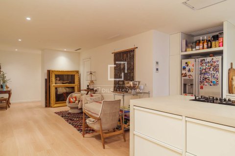 Apartamento de 4 dormitorios en venta en Barcelona, Cataluña, Spain № 6832 - foto 15