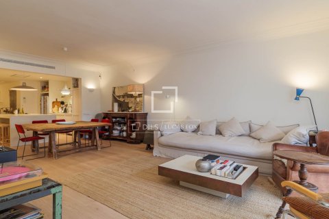 Apartamento de 4 dormitorios en venta en Barcelona, Cataluña, Spain № 6832 - foto 5