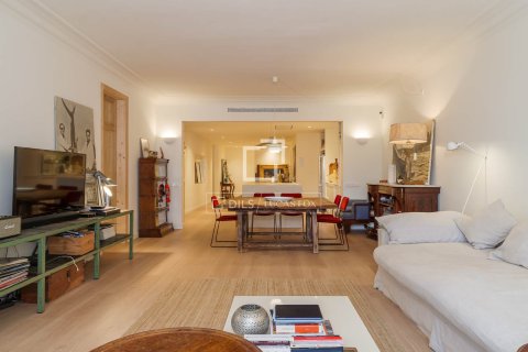 Apartamento de 4 dormitorios en venta en Barcelona, Cataluña, Spain № 6832 - foto 7