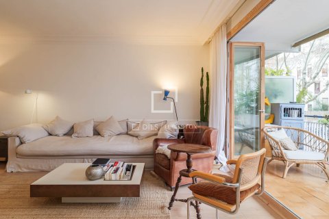 Apartamento de 4 dormitorios en venta en Barcelona, Cataluña, Spain № 6832 - foto 4