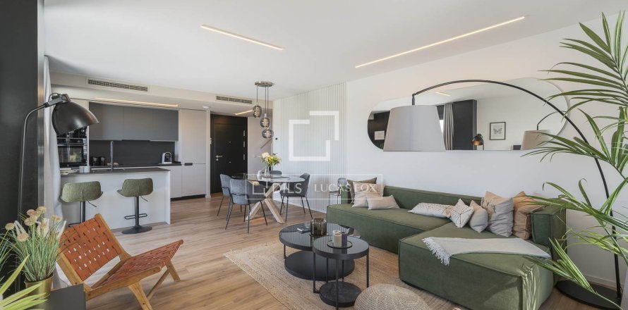 Ático de 3 dormitorios en venta en Sant Boi de Llobregat, Barcelona, Cataluña, Spain № 6837