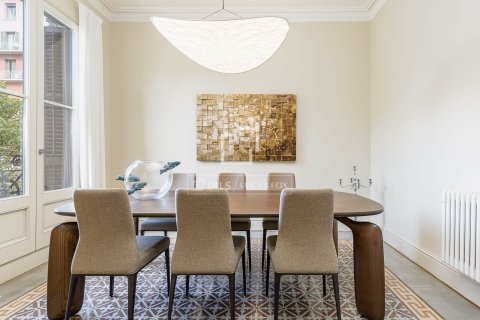 Купить квартиру в Барселона, Испания с 3 спальни, 189м², № 6567 - фото 6