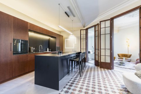 Купить квартиру в Барселона, Испания с 3 спальни, 189м², № 6567 - фото 9