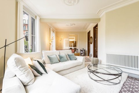 Купить квартиру в Барселона, Испания с 3 спальни, 189м², № 6567 - фото 16