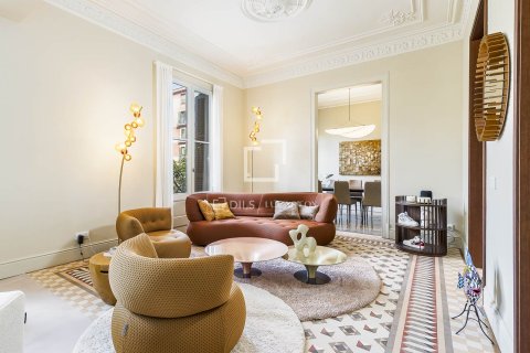 Купить квартиру в Барселона, Испания с 3 спальни, 189м², № 6567 - фото 13