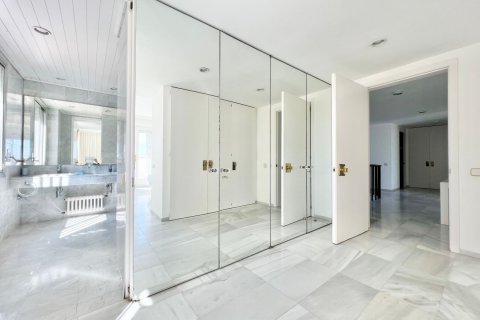 7 bedrooms house for sale in Castelldefels, Barcelona, Catalonia, Spain № 6571 - photo 17