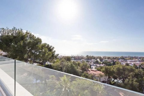 Купить дом в Кастельдефельс, Испания с 9 комнат, № 6570 - фото 2