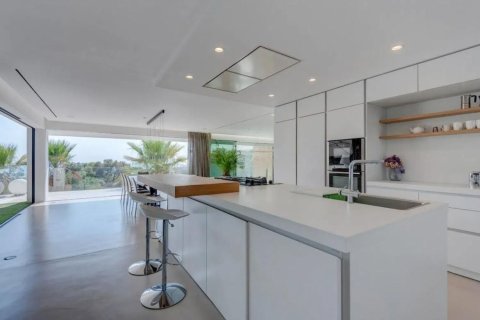 Купить дом в Кастельдефельс, Испания с 9 комнат, № 6570 - фото 11