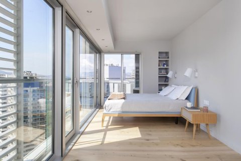 Apartamento de 3 dormitorios en venta en Barcelona, Cataluña, Spain № 1185 - foto 18