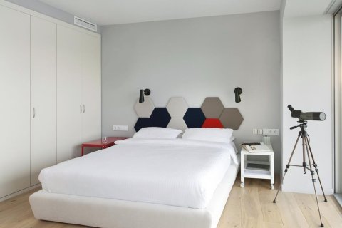 Apartamento de 3 dormitorios en venta en Barcelona, Cataluña, Spain № 1185 - foto 10