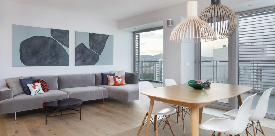 Apartamento de 3 dormitorios en venta en Barcelona, Cataluña, Spain № 1185