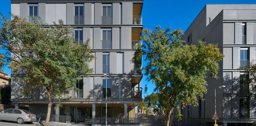 Квартира с 3 спальнями в Барселоне, Каталония, Испания № 1181