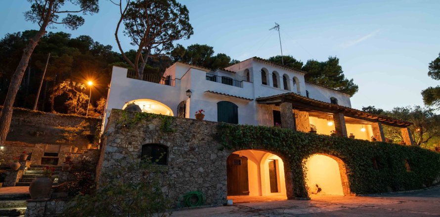 Дом с 7 спальнями в Тамариу, Герона, Каталония, Испания № 1667