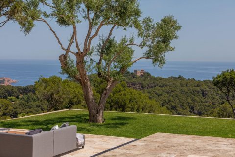 Купить дом в Льяфранк, Испания с 10 комнат, № 1668 - фото 16