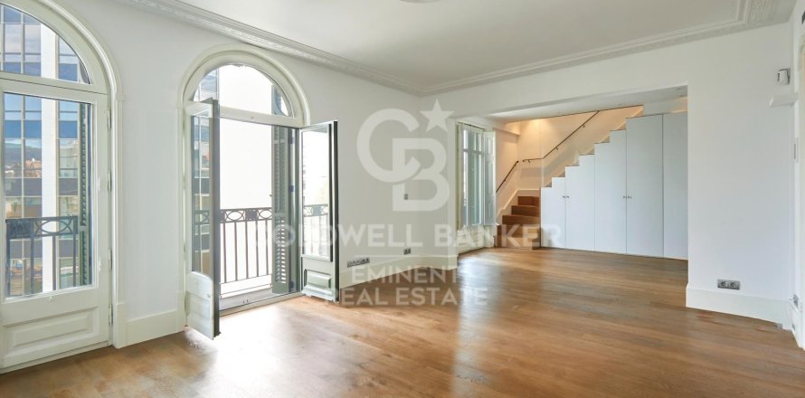 2 bedrooms penthouse for sale in Barcelona, Catalonia, Spain № 5679