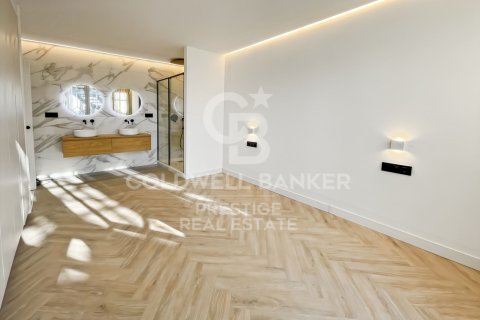 2 bedrooms apartment for sale in Barcelona, Catalonia, Spain № 5680 - photo 15