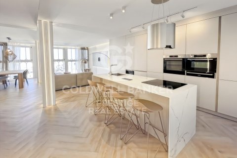 2 bedrooms apartment for sale in Barcelona, Catalonia, Spain № 5680 - photo 5