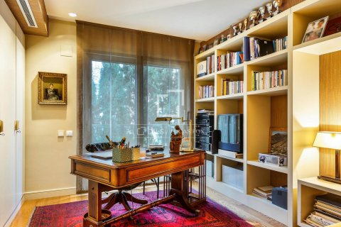 5 chambres apartment à vendre à Barcelona, Catalonia, Spain № 4007 - photo 29