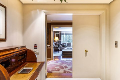 5 chambres apartment à vendre à Barcelona, Catalonia, Spain № 4007 - photo 13