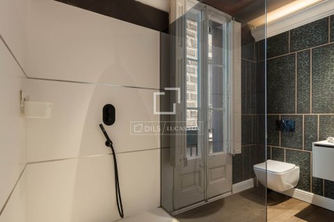 2 chambres apartment à vendre à Barcelona, Catalonia, Spain № 4011 - photo 22