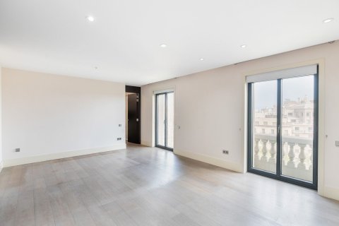 Квартира с 3 спальнями в Барселоне, Каталония, Испания № 1521