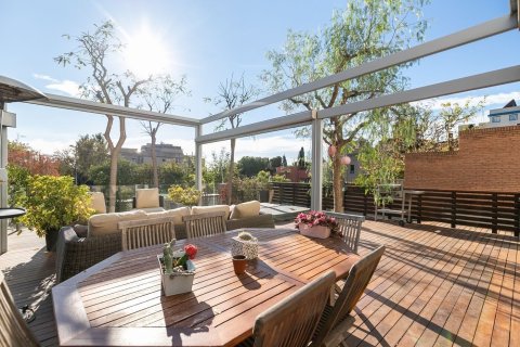 Купить квартиру в Барселона, Испания с 6 комнат, № 1516 - фото 6