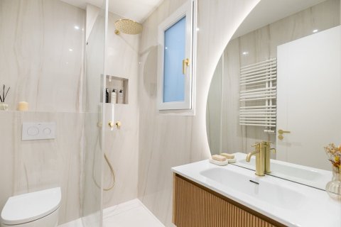 Купить квартиру в Барселона, Испания с 5 комнат, № 1515 - фото 26