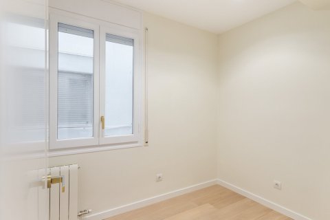 Купить квартиру в Барселона, Испания с 5 комнат, № 1515 - фото 23