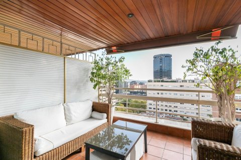 Купить квартиру в Барселона, Испания с 5 комнат, № 1520 - фото 7