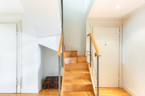 Купить квартиру в Барселона, Испания с 5 комнат, № 1520 - фото 12