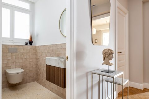 Купить квартиру в Барселона, Испания с 4 комнаты, № 1519 - фото 10