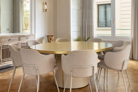 Купить квартиру в Барселона, Испания с 4 комнаты, № 1519 - фото 4