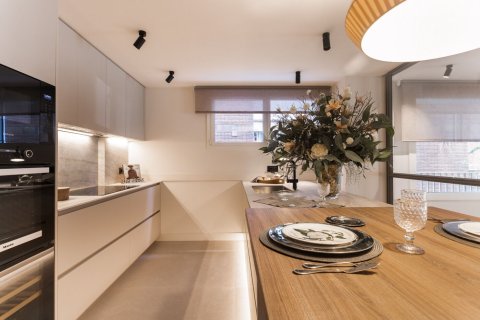 Купить квартиру в Барселона, Испания с 6 комнат, № 1518 - фото 11