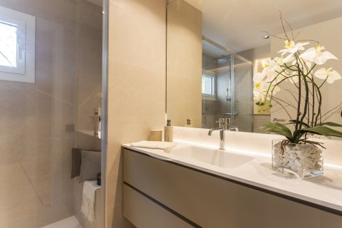 Купить квартиру в Барселона, Испания с 6 комнат, № 1518 - фото 30