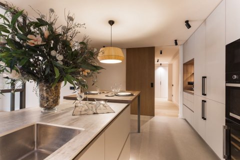 Купить квартиру в Барселона, Испания с 6 комнат, № 1518 - фото 12