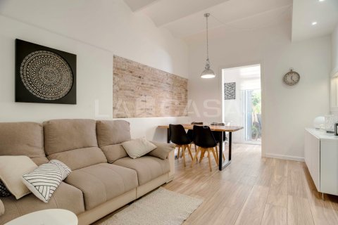 Квартира с 3 спальнями в Л'Оспиталет-де-Льобрегате, Барселона, Каталония, Испания № 1986