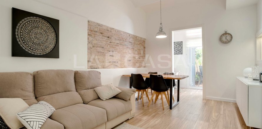 Квартира с 3 спальнями в Л'Оспиталет-де-Льобрегате, Барселона, Каталония, Испания № 1986